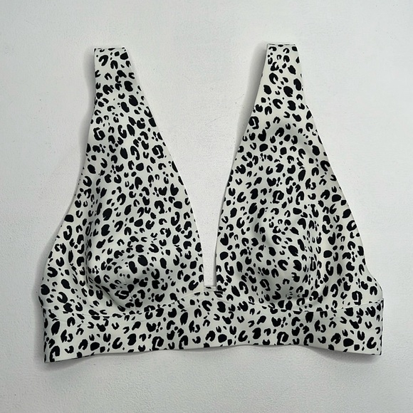 Free People Erin Printed White Leopard Print Scuba Bralette size small - Picture 3 of 12